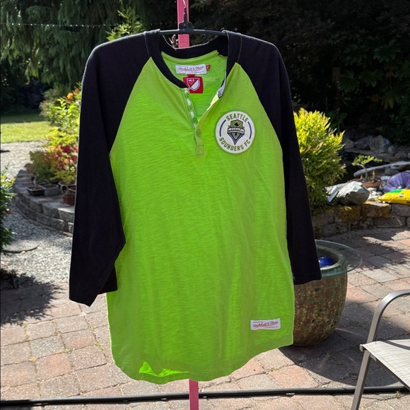 Mitchell & Ness Lime Green and Black Long Sleeve Tee seattle sounders women’s M - Picture 1 of 6